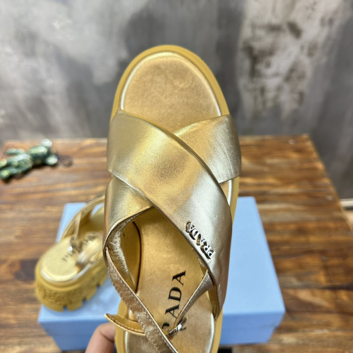 PRADA SLIDE