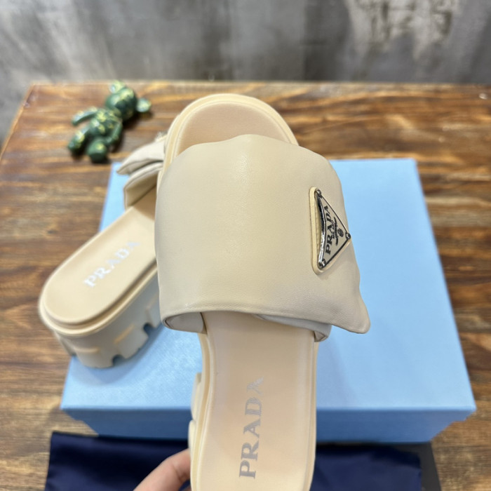 PRADA SLIDE
