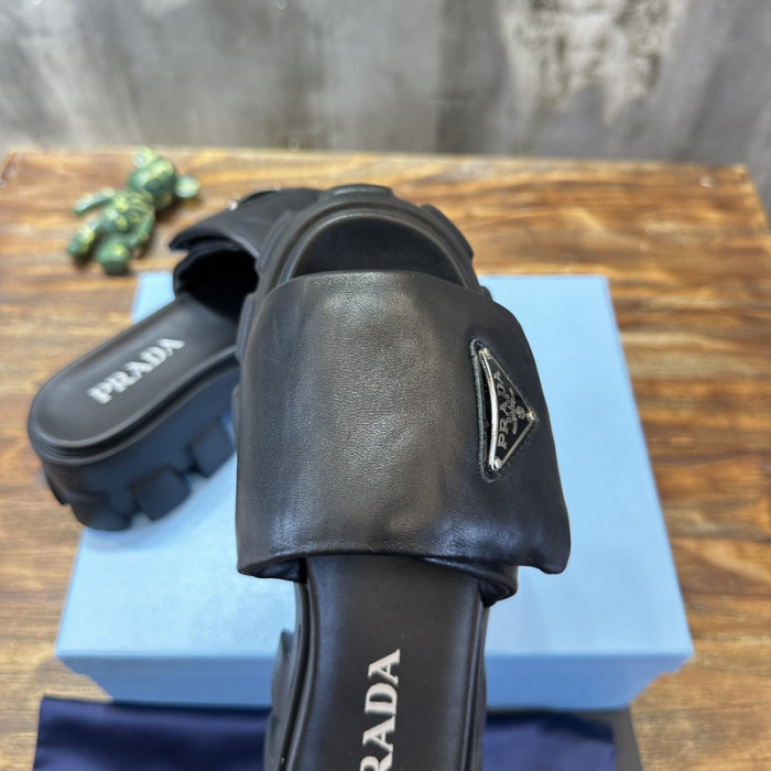 PRADA SLIDE