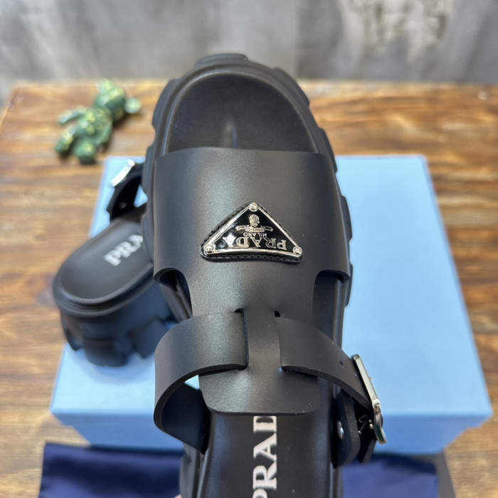 PRADA SLIDE