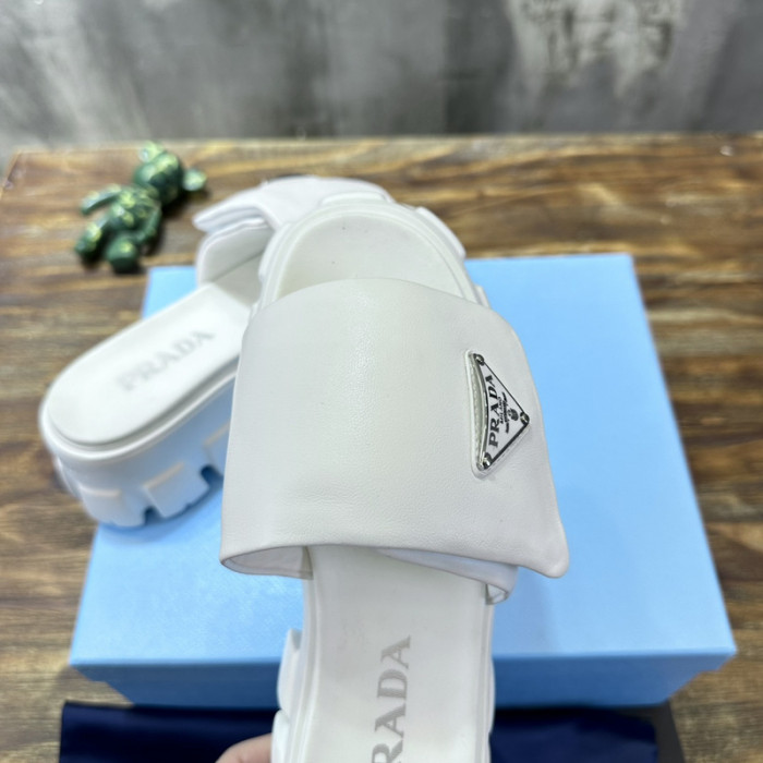 PRADA SLIDE