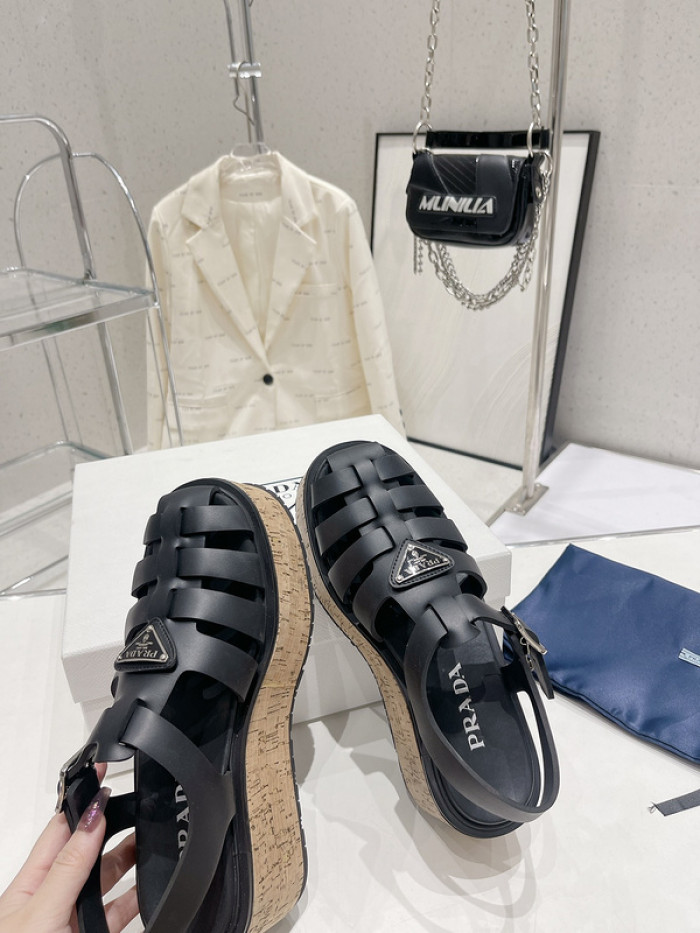 PRADA SLIDE