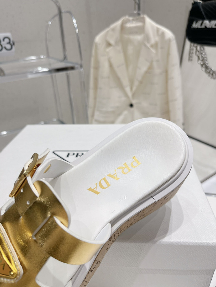 PRADA SLIDE