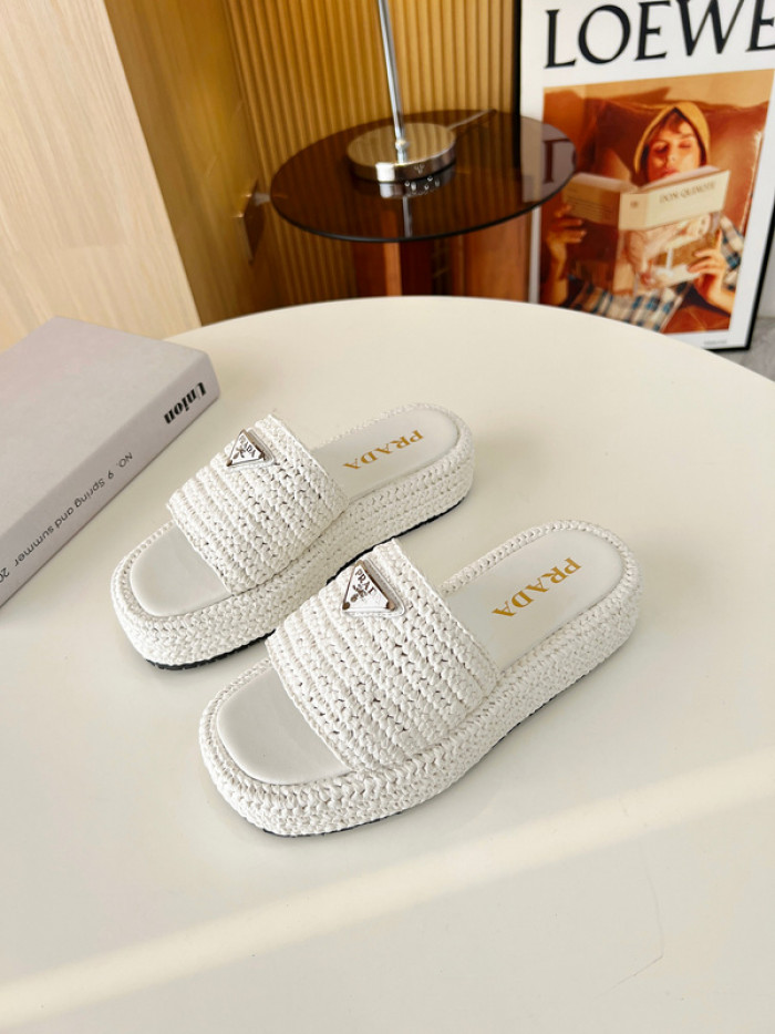 PRADA SLIDE