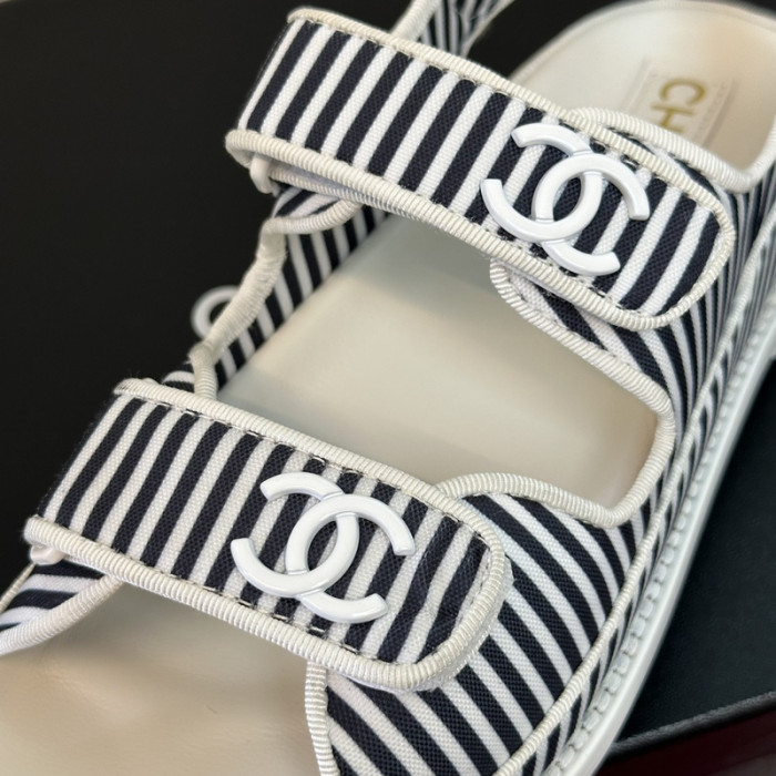 CN Slide Sandal
