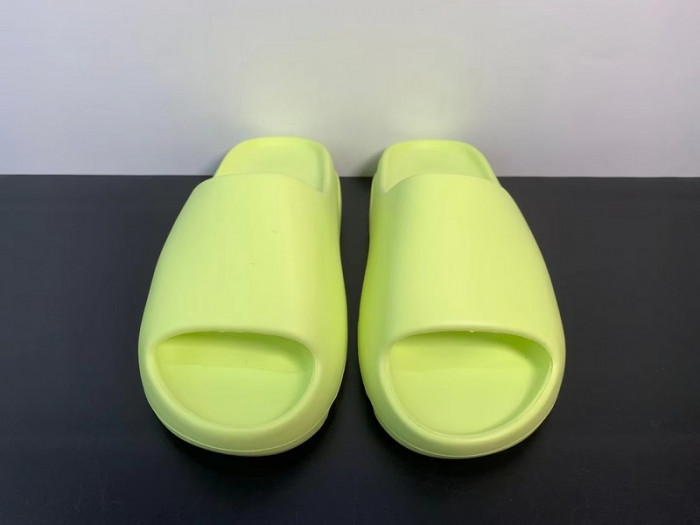 adidas Yeezy Slide “Glow Green” GX6138