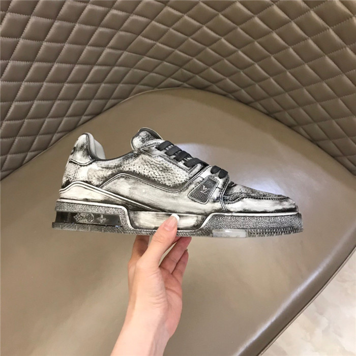 LUSV SNEAKERS