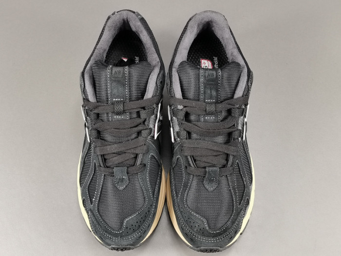 New Balance 1906R 