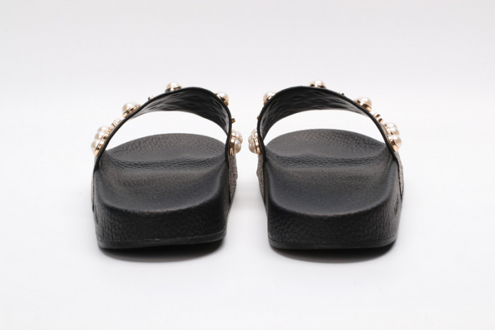 GCI GG Slide Sandal
