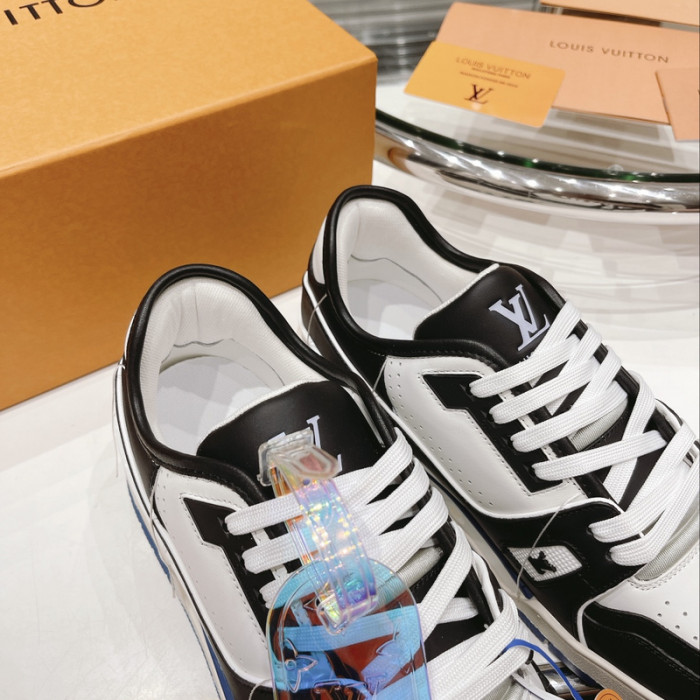 LUSV SNEAKERS