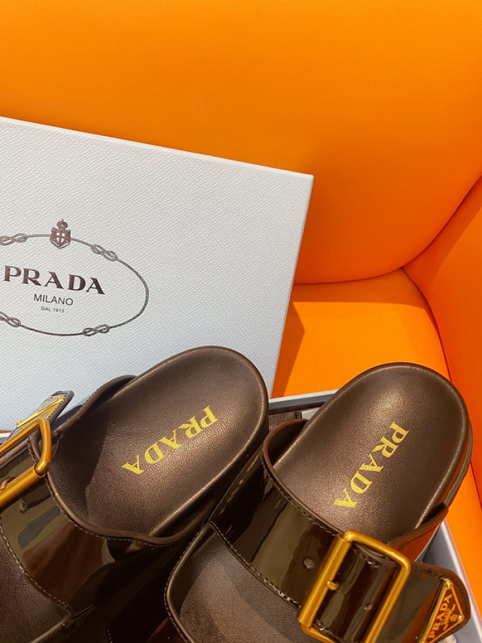 PRADA SLIDE