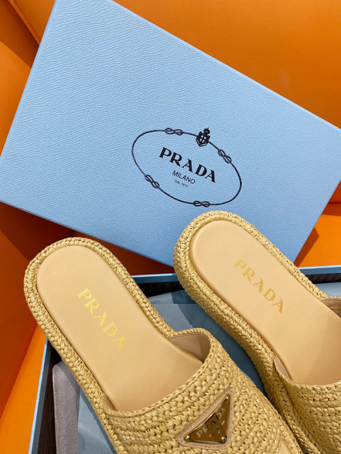 PRADA SLIDE
