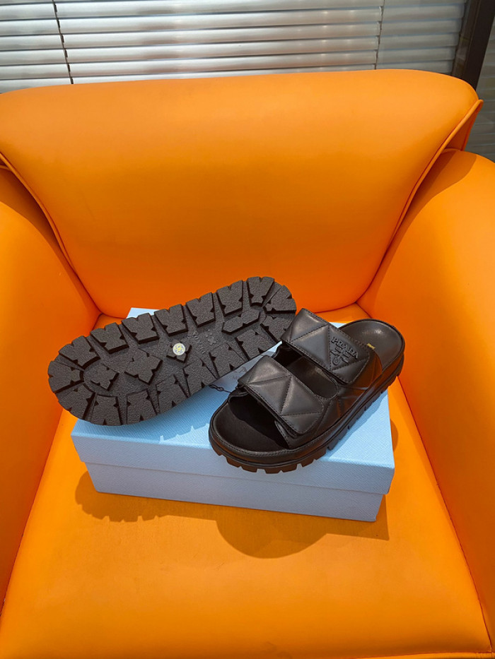 PRADA SLIDE