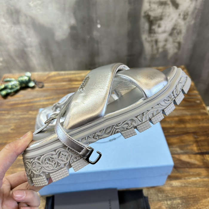 PRADA SLIDE