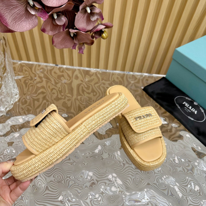 PRADA SLIDE