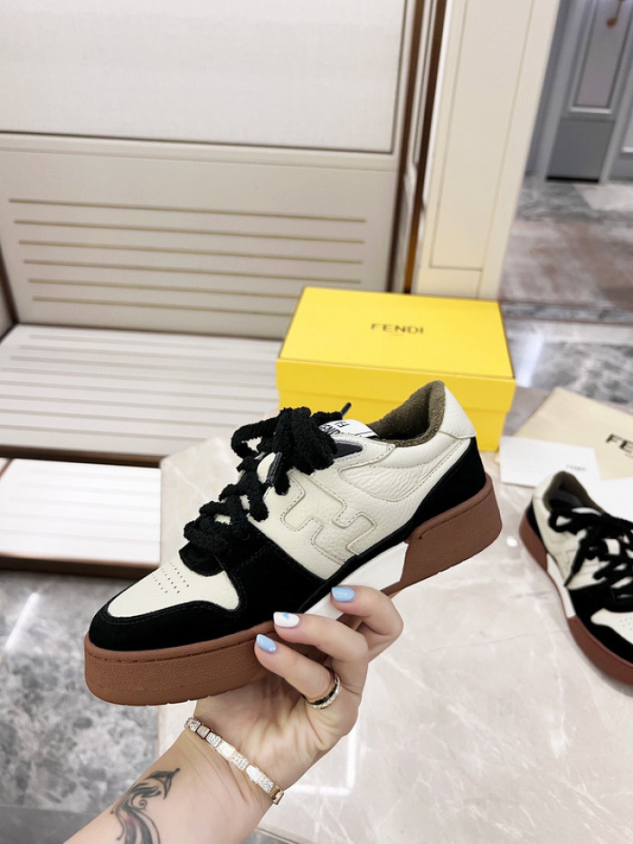 FENDI SNEAKERS