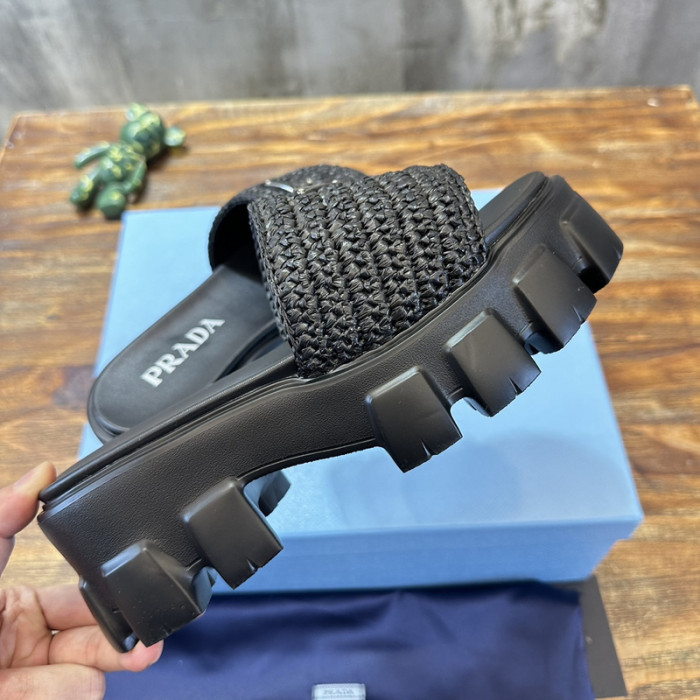 PRADA SLIDE