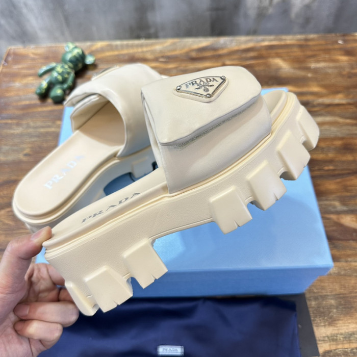 PRADA SLIDE