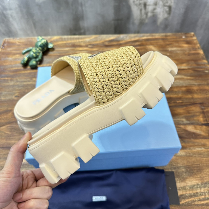 PRADA SLIDE