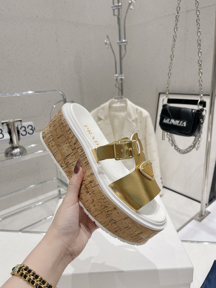 PRADA SLIDE