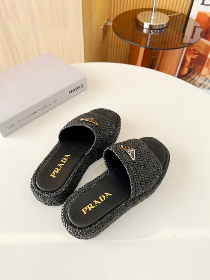 PRADA SLIDE