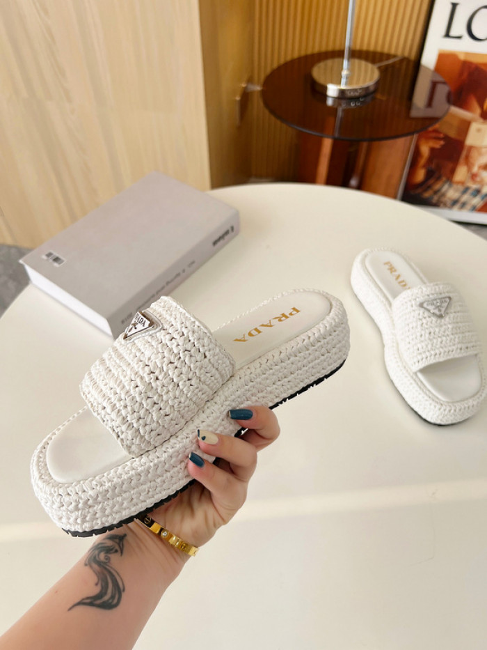 PRADA SLIDE