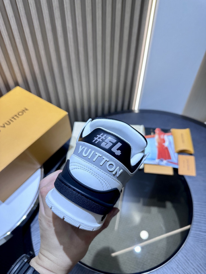 LUSV SNEAKERS