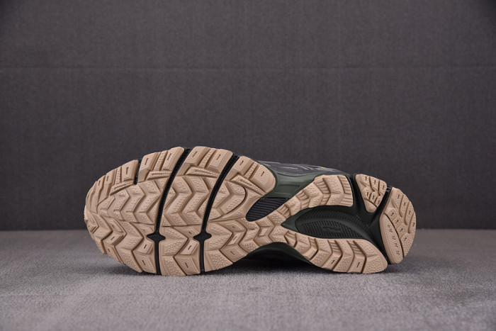 ASICS Gel-Kahana 8 Grey 1011B387-021