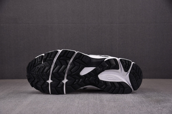 ASICS Gel-kahana 8 White/Black 1011B133-100