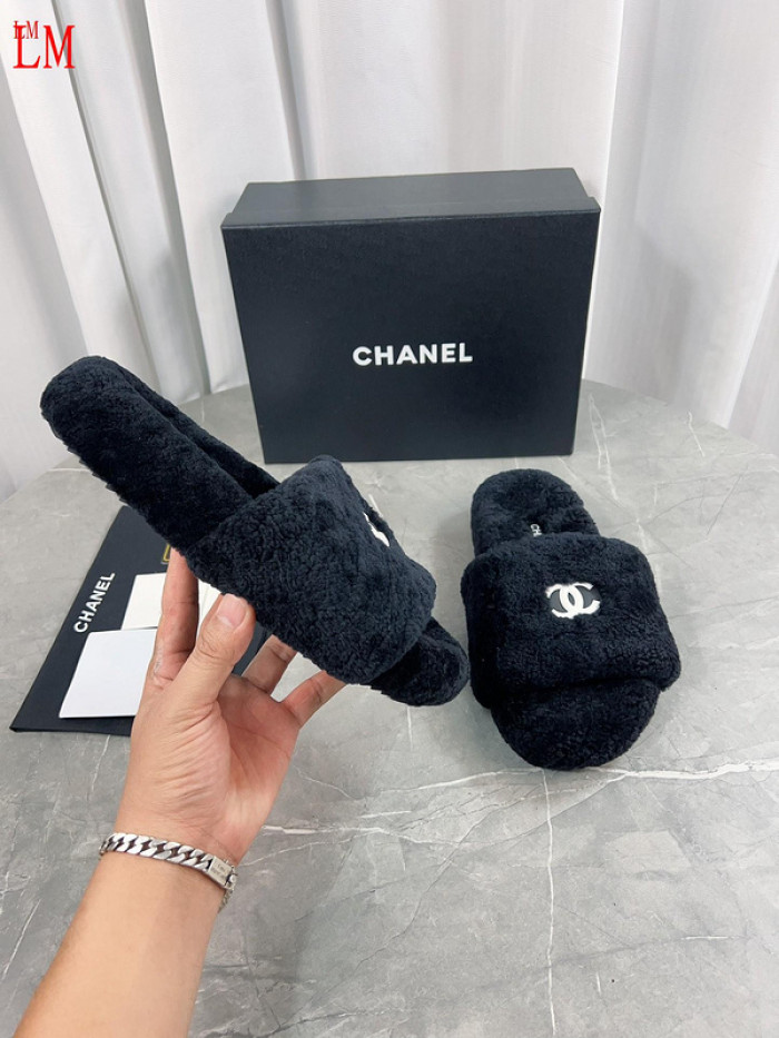 CN Slide Sandal