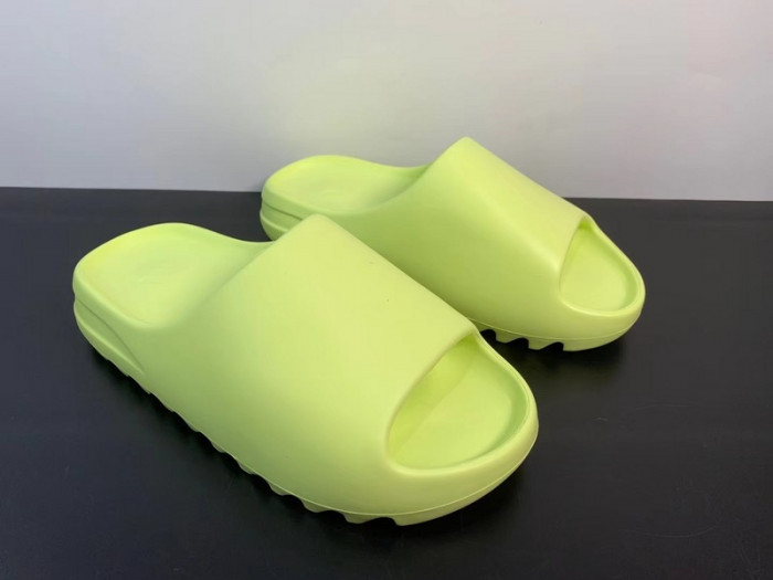 adidas Yeezy Slide “Glow Green” GX6138