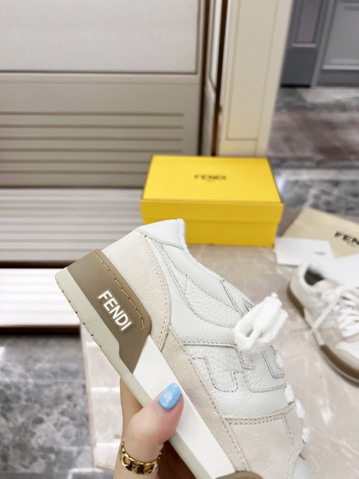 FENDI SNEAKERS