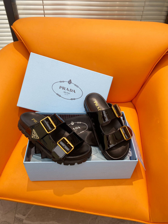 PRADA SLIDE