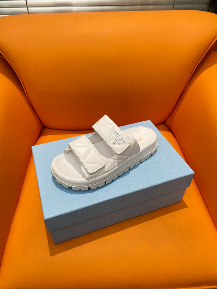 PRADA SLIDE