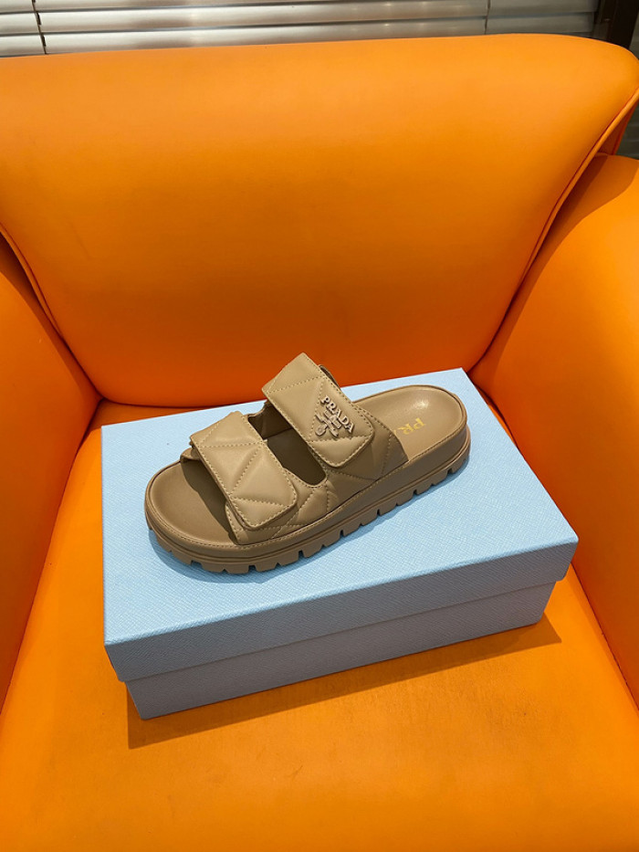 PRADA SLIDE