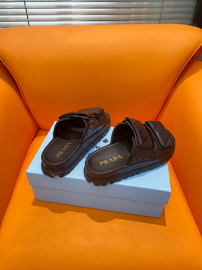 PRADA SLIDE