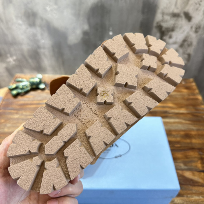 PRADA SLIDE