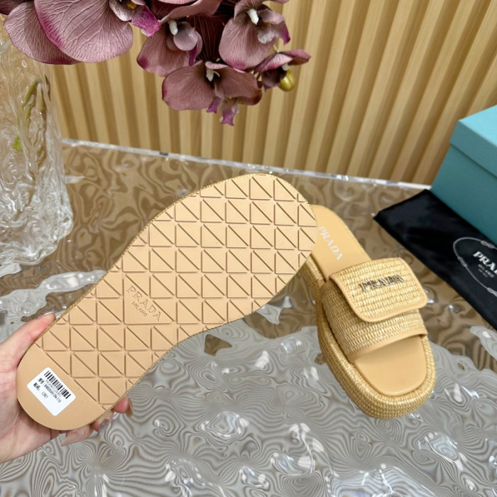 PRADA SLIDE