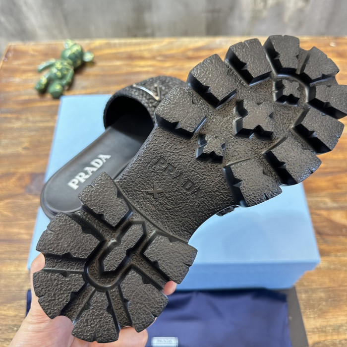 PRADA SLIDE