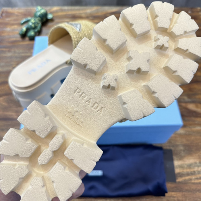 PRADA SLIDE