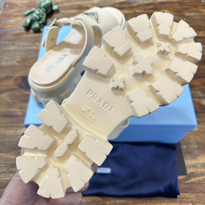 PRADA SLIDE