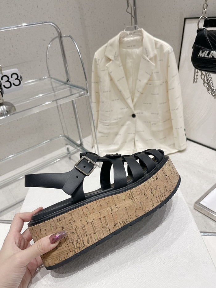 PRADA SLIDE