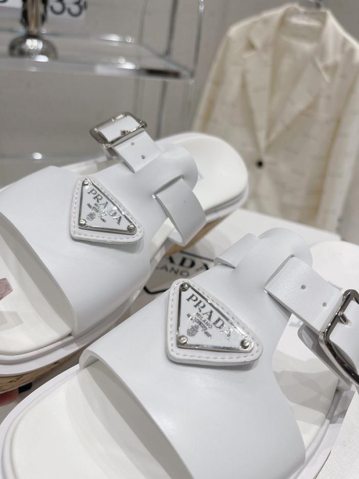 PRADA SLIDE