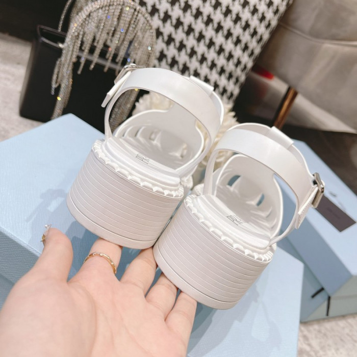PRADA SLIDE