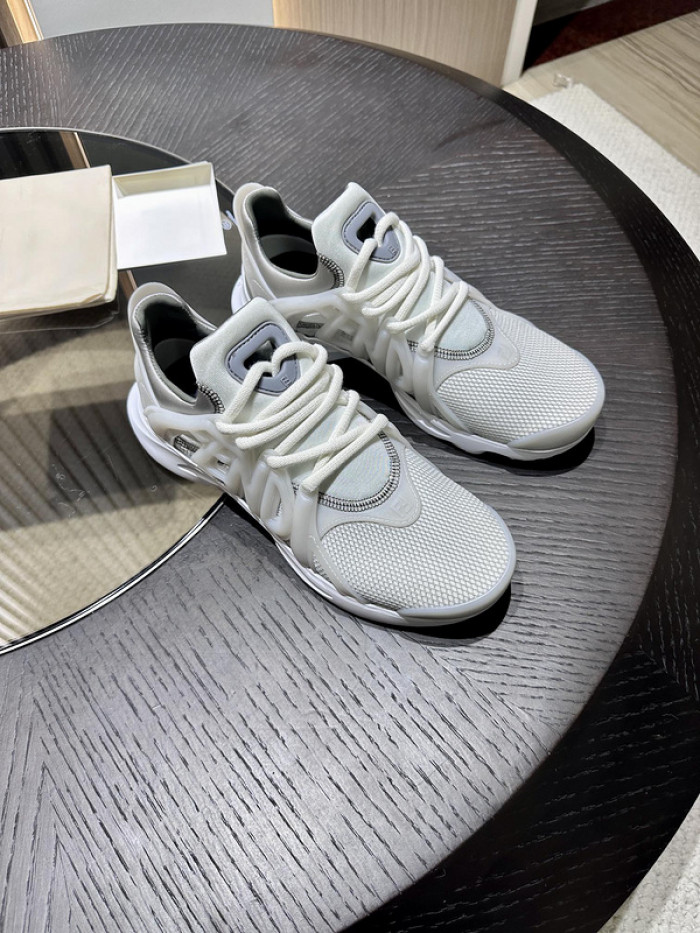 FENDI SNEAKERS