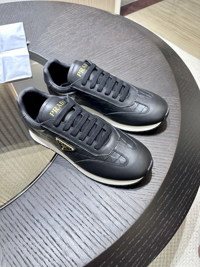 PRDA Sneaker