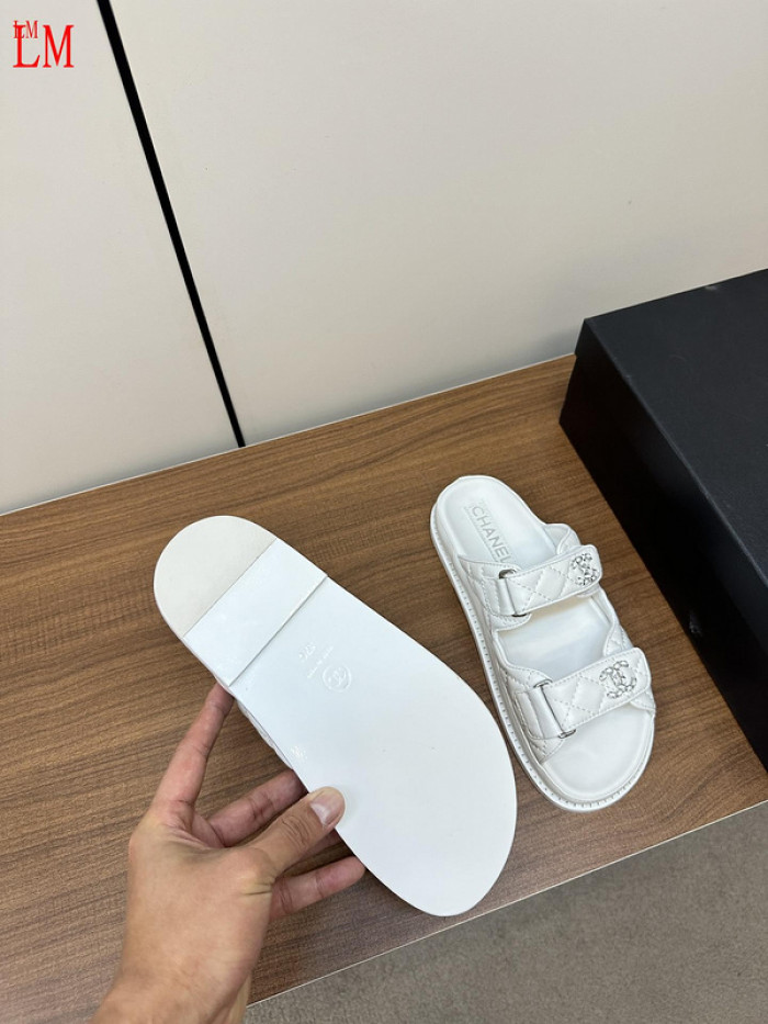 CN Slide Sandal