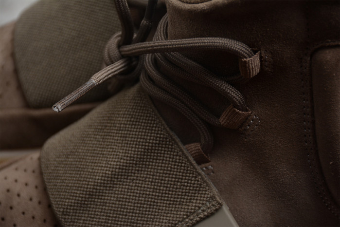 ADIDAS YEEZY BOOST 750