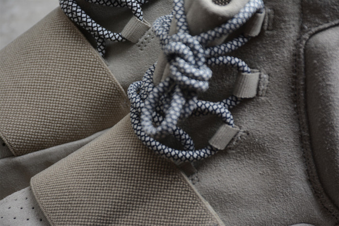 ADIDAS YEEZY BOOST 750