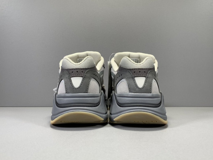 adidas Yeezy Boost 700 V2 